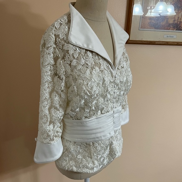JS Collections embroidered/beaded evening or special occasion jacket Ivory Sz 10 - Picture 7 of 15
